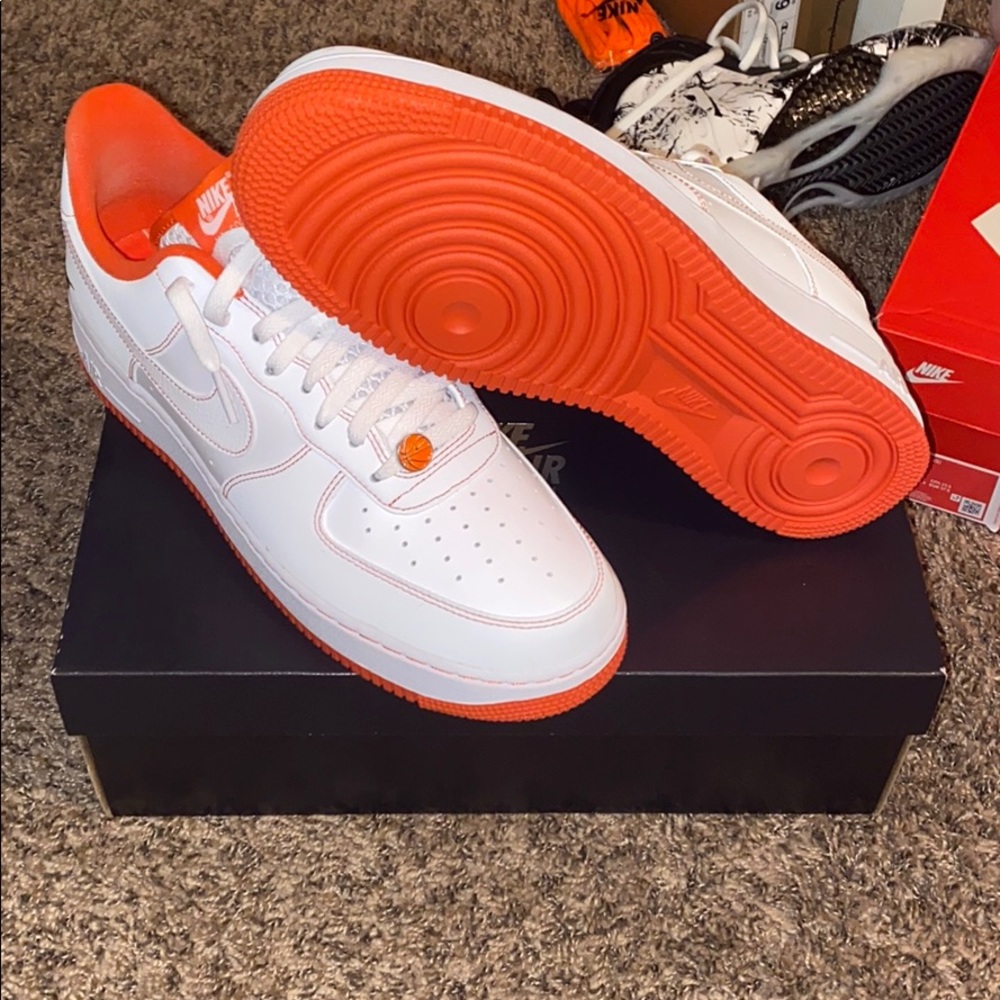 AIR FORCE 1 ‘07 LV8 EMB